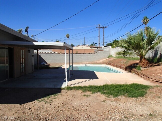 Building Photo - 1880 Caballero Way