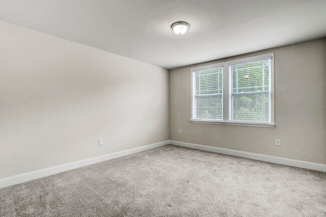 Building Photo - 220 Karlov Rd