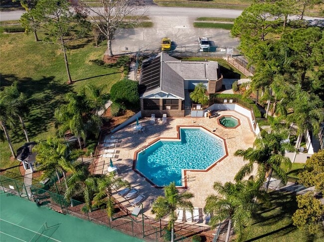 Building Photo - 2411 Bentley Dr