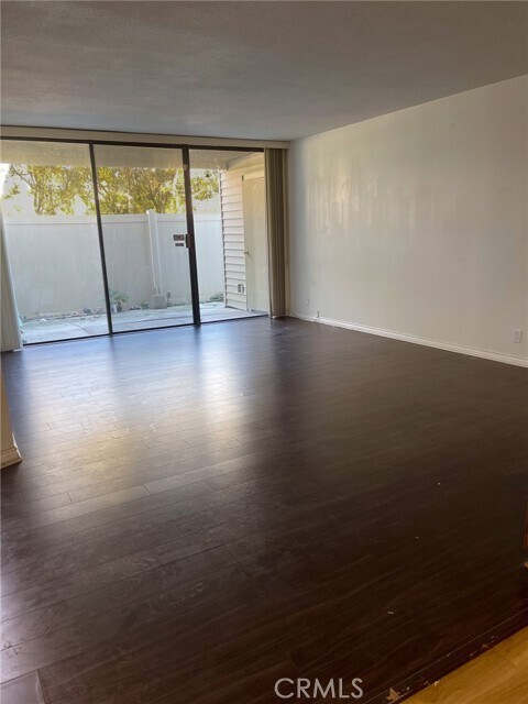 Building Photo - 95 Country Mile Rd