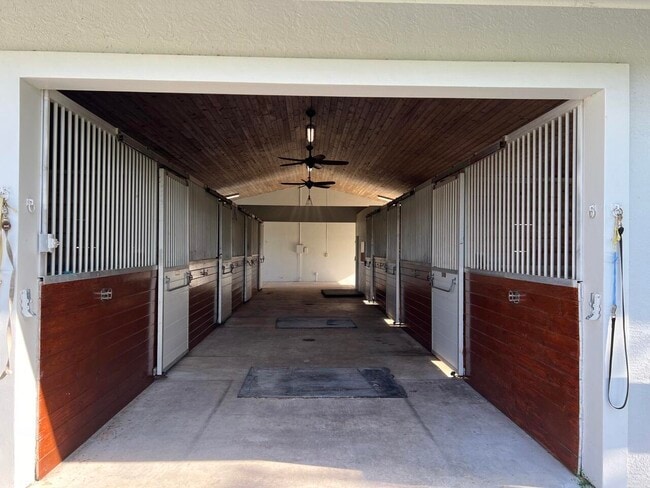 Building Photo - 6600 Duckweed Rd