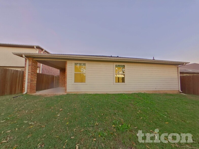 Building Photo - 3417 Doris Dr