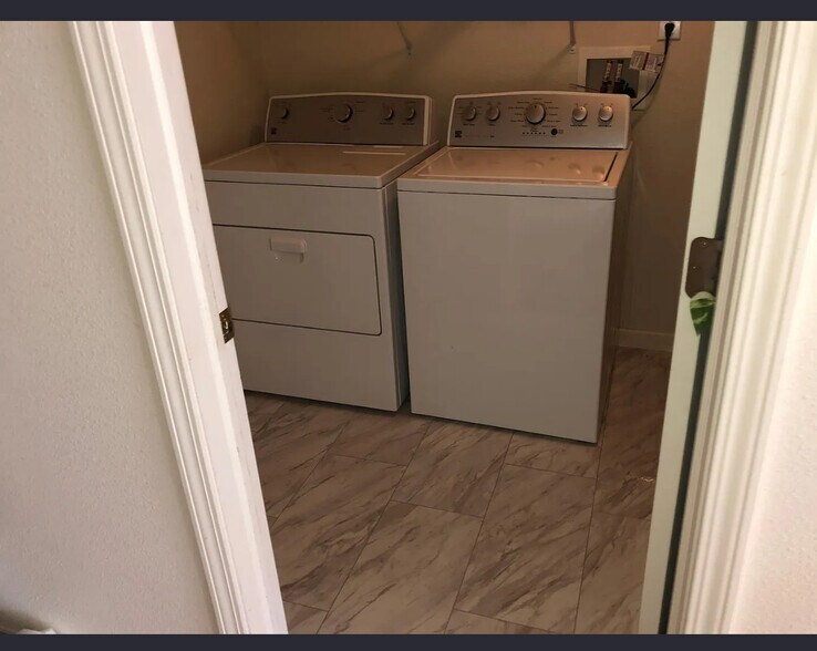 Building Photo - 12282 Running Springs Rd