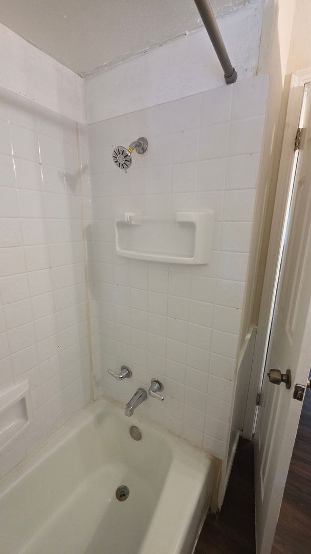 Building Photo - 3 Bed 1 bath home in MWC.