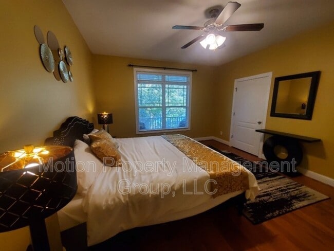 Building Photo - 682 E Mourning Dove Ct