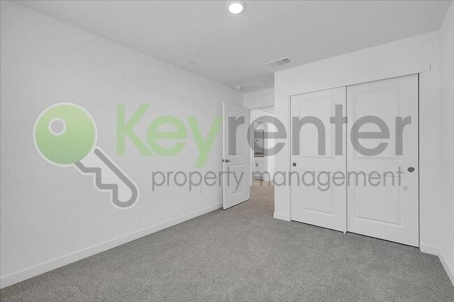 Building Photo - 2129 Shady Tree Cir