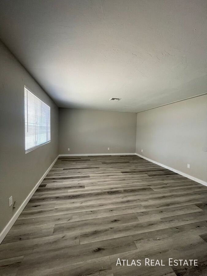 Building Photo - 13641 N 36th St