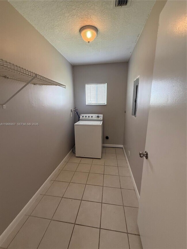 Building Photo - 1205 NW 7th Ave