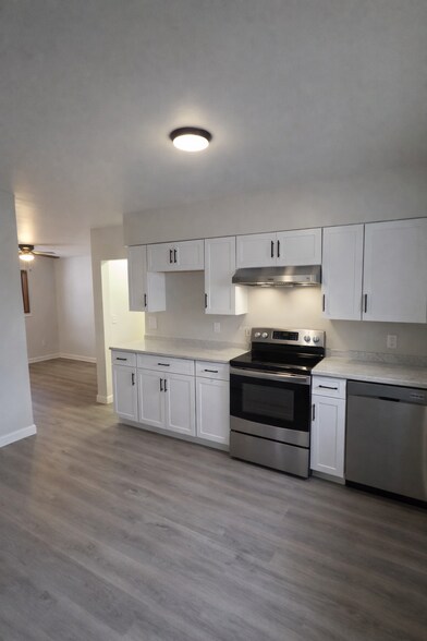 Building Photo - 1464 Grand Ave