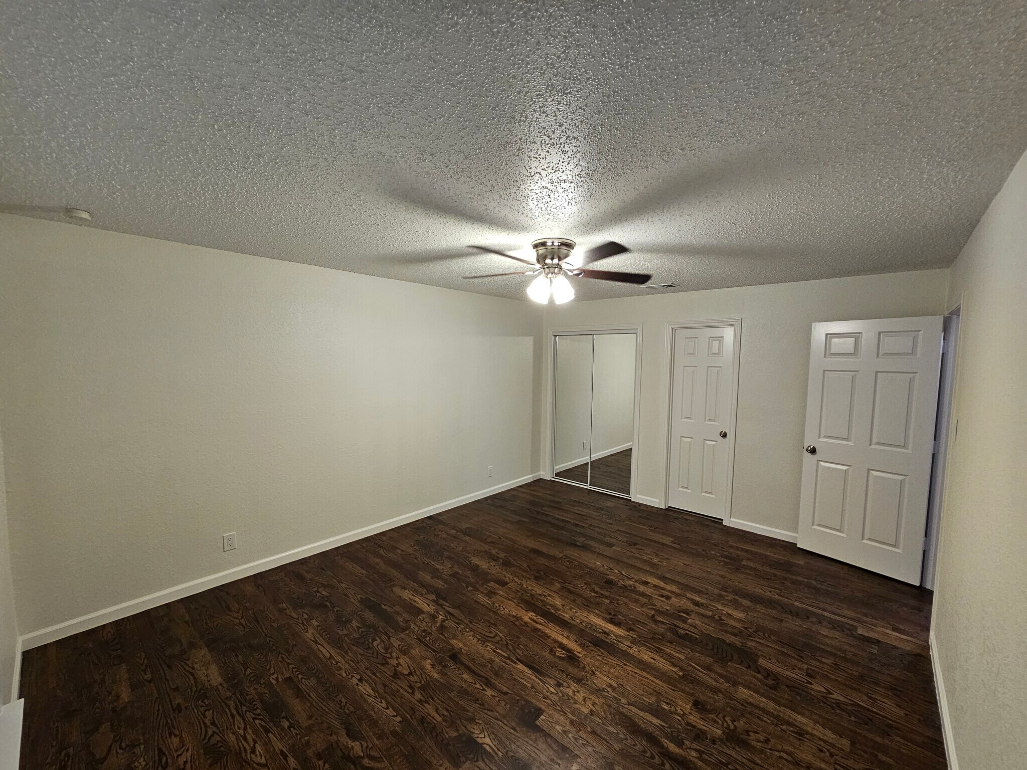 Building Photo - 224 Simmons Dr