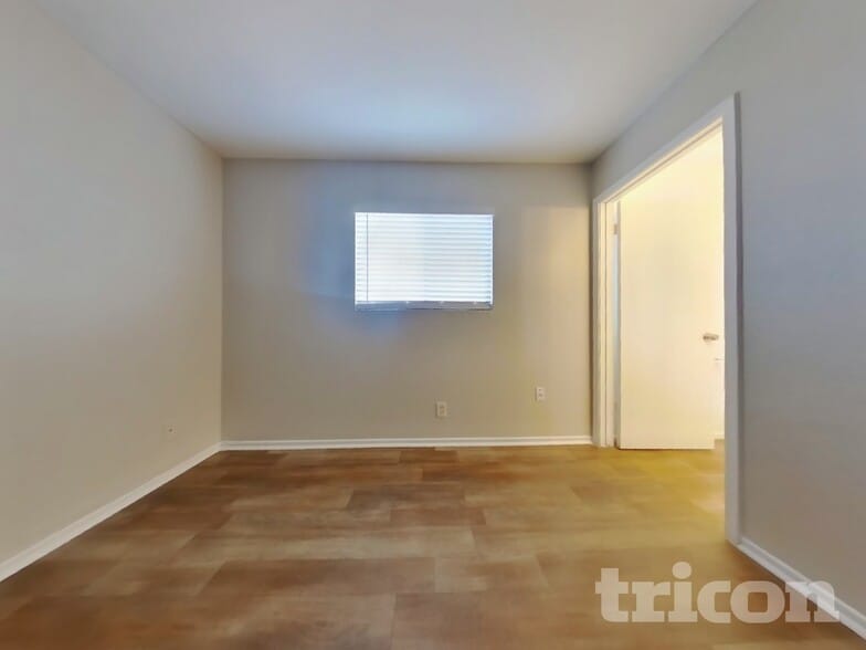 Building Photo - 809 95th Pl