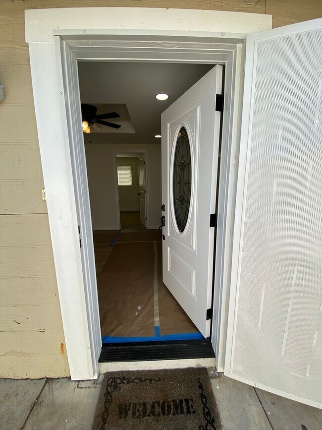 Building Photo - COMING SOON - NEWLY RENOVATED 3BD+1BA HOME