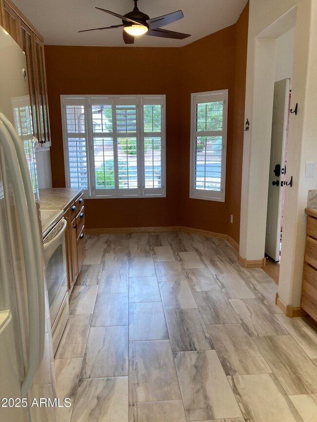 Building Photo - 85 S Sagebrush Way