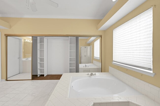 Building Photo - 3626 Storm Creek Dr