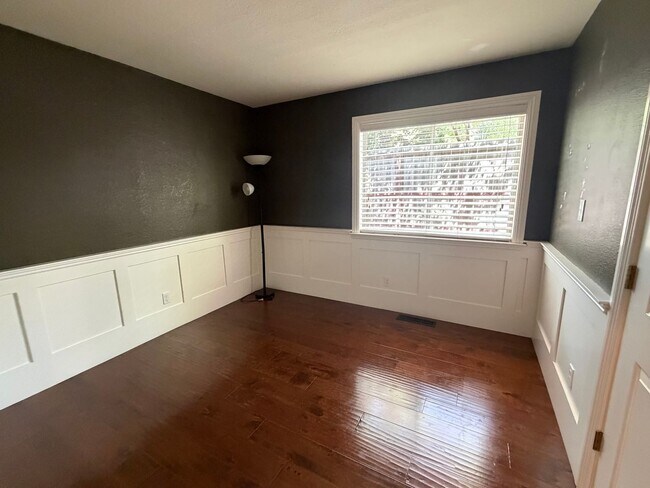 Building Photo - 2461 Bay Hill Cir