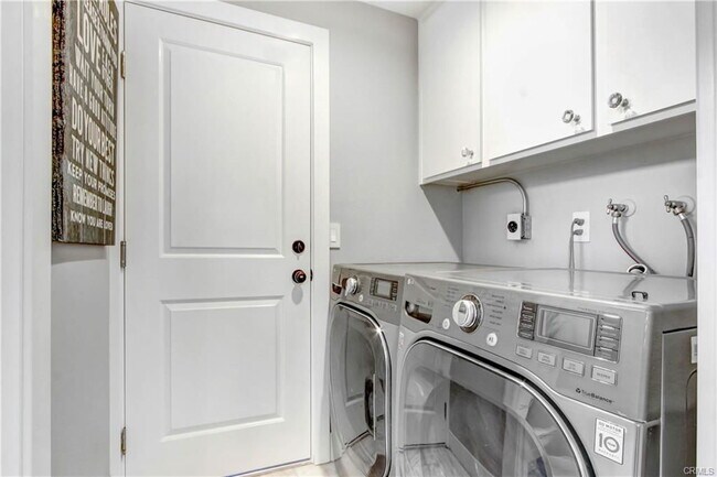 Building Photo - 2606 Greenhill Dr