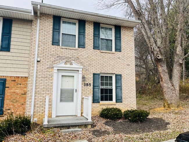 Primary Photo - 2 Bedroom, 1.5 Bath Townhouse