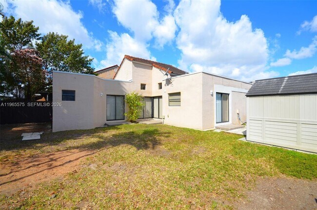 Building Photo - 10400 SW 67th St