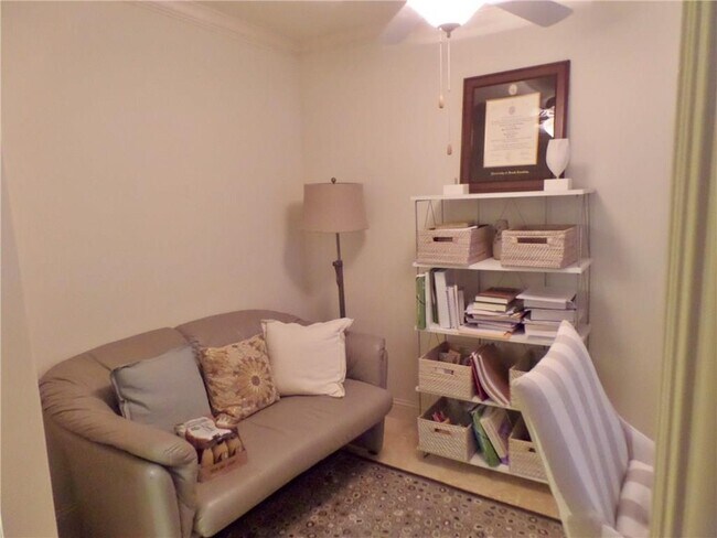 Building Photo - 3230 Daniel Ave