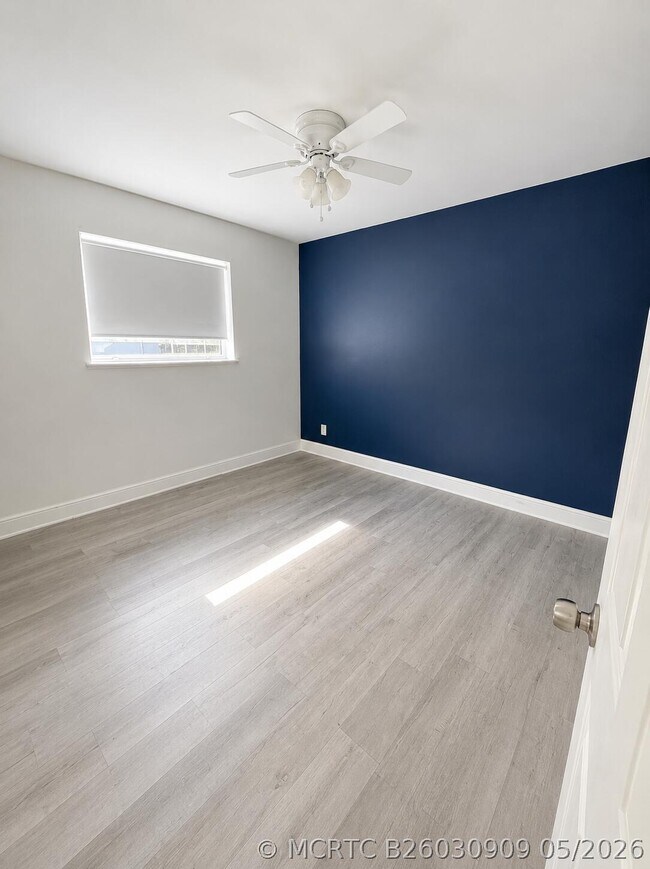 Building Photo - 3111 N 66th Ave