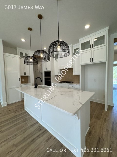 Building Photo - 3017 James Way