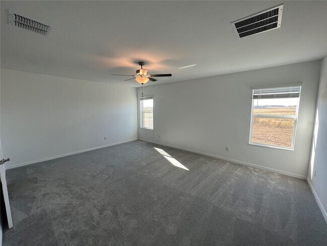 Building Photo - Stunning 5 Bed/2.5 Bath Home in Wesley Chapel with 2869 sq ft - Must See!