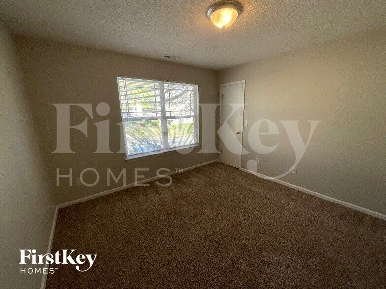 Building Photo - 5026 Oak Pasture Ln