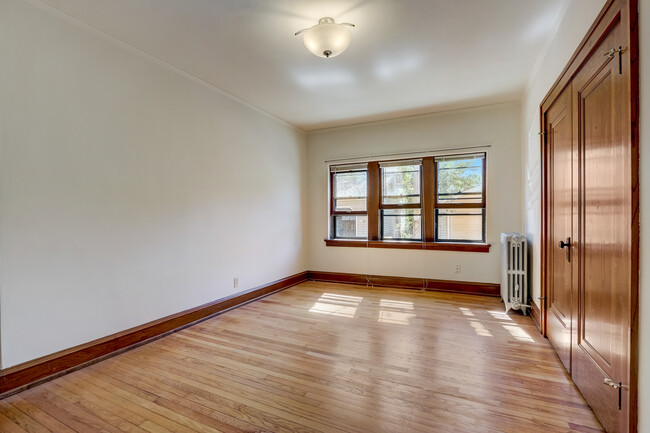 Building Photo - Estelle Apartments