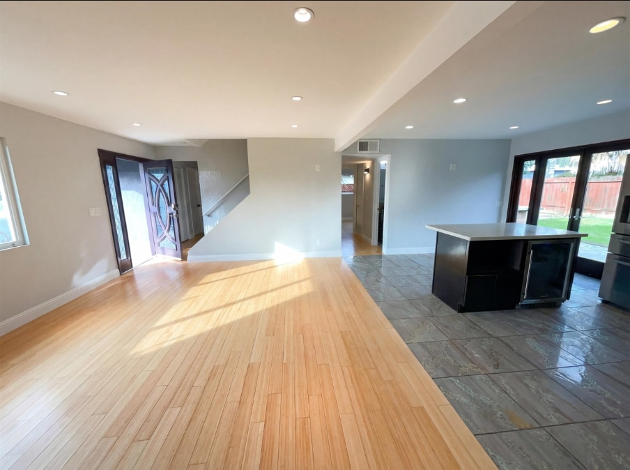 Building Photo - 400 Santa Maria Dr