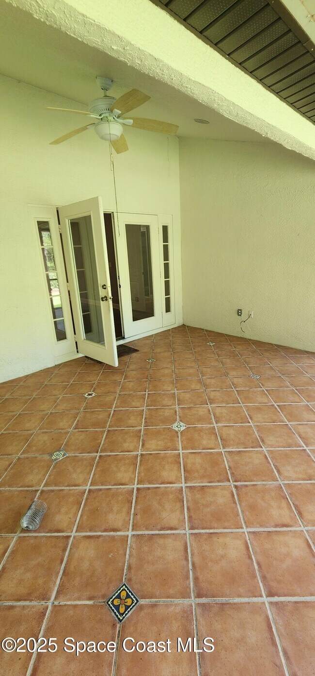 Building Photo - 2577 Sykes Creek Dr