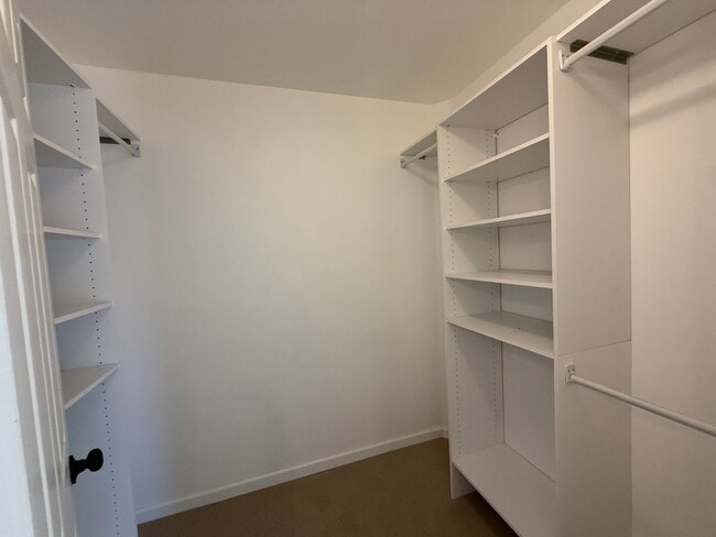 Building Photo - Charming 3 bedroom, 2 bathroom home locate...
