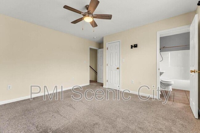 Building Photo - 3721 Keri Ln NE