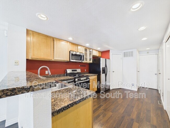 Building Photo - 11555 W 70th Pl