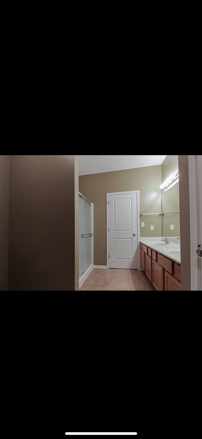 Building Photo - 5523 Sandhutton Ct