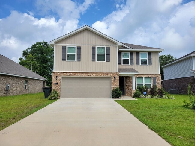 Primary Photo - Large 4-bedroom home located in the South ...