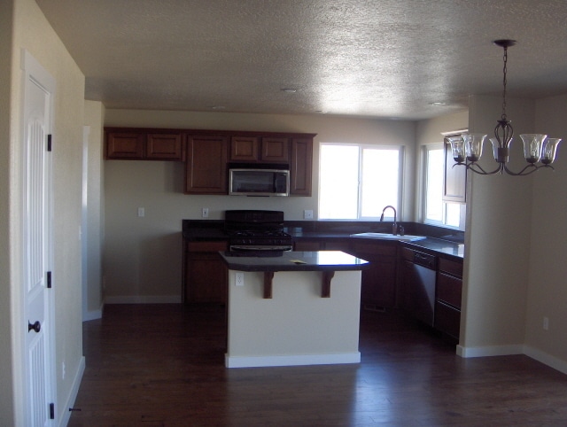 Building Photo - Super Meridian Location!!! Many upgrades, ...