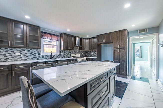 Building Photo - 7740 S Laramie Ave