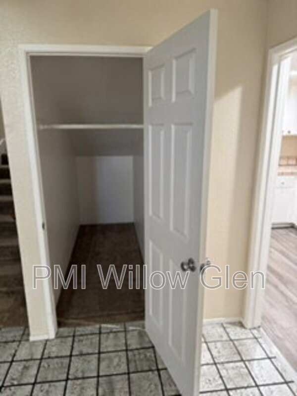 Building Photo - 7379 Tulare Hill Dr