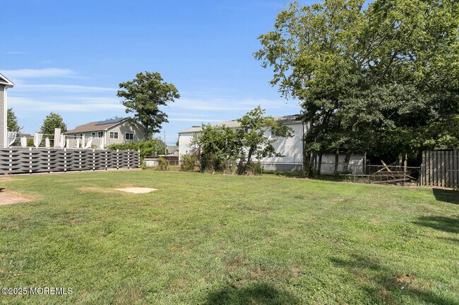 Building Photo - 663 Monmouth Ave