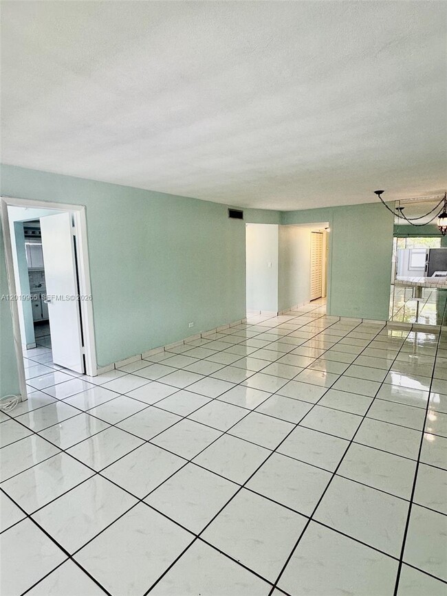 Building Photo - 300 Galen Dr