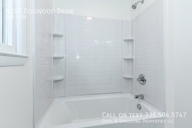 Building Photo - 4107 Dogwood Dr