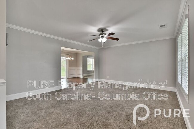 Building Photo - 1074 Acacia Ln