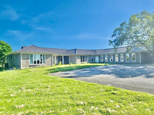 Building Photo - Escape to Luxury: Your Private Oasis on a ...