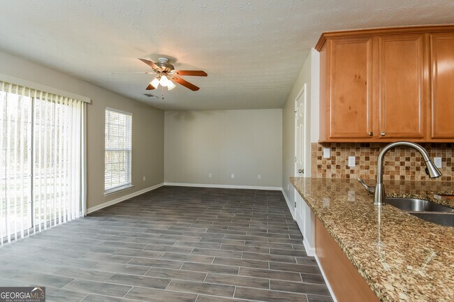 Building Photo - 4287 Sanders Rd