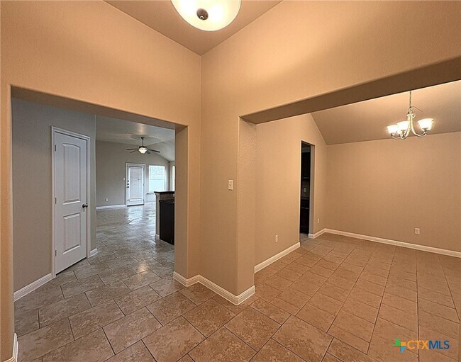 Building Photo - 3807 Flatrock Mountain Dr