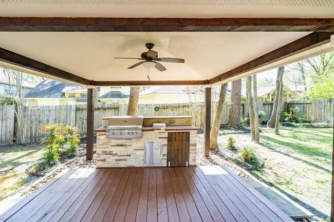 Building Photo - 22 Westwinds Cir