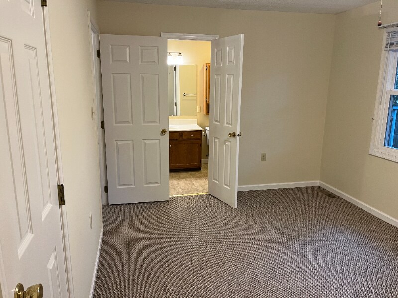 Building Photo - 106 Ghaner Dr