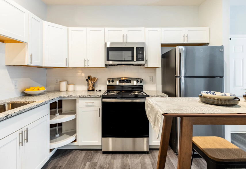 Brand NEW Kitchen at Legacy at Baldwin Ridge Apartments in Burlington, NC - Legacy at Baldwin Ridge Apartments