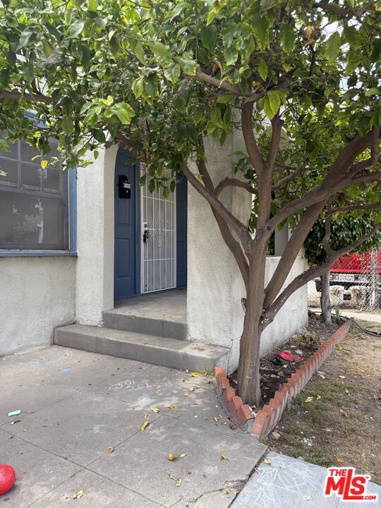 Building Photo - 1444 W 25th St