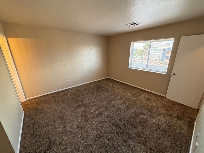 Building Photo - 6208 Yerba Ln